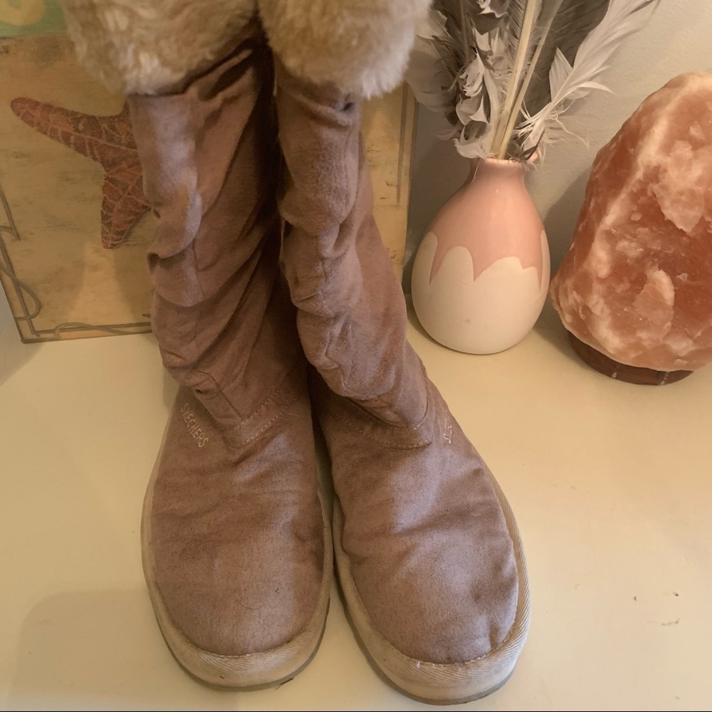 SKETCHERS beige faux suede size 7 women’s boots - Picture 3 of 10